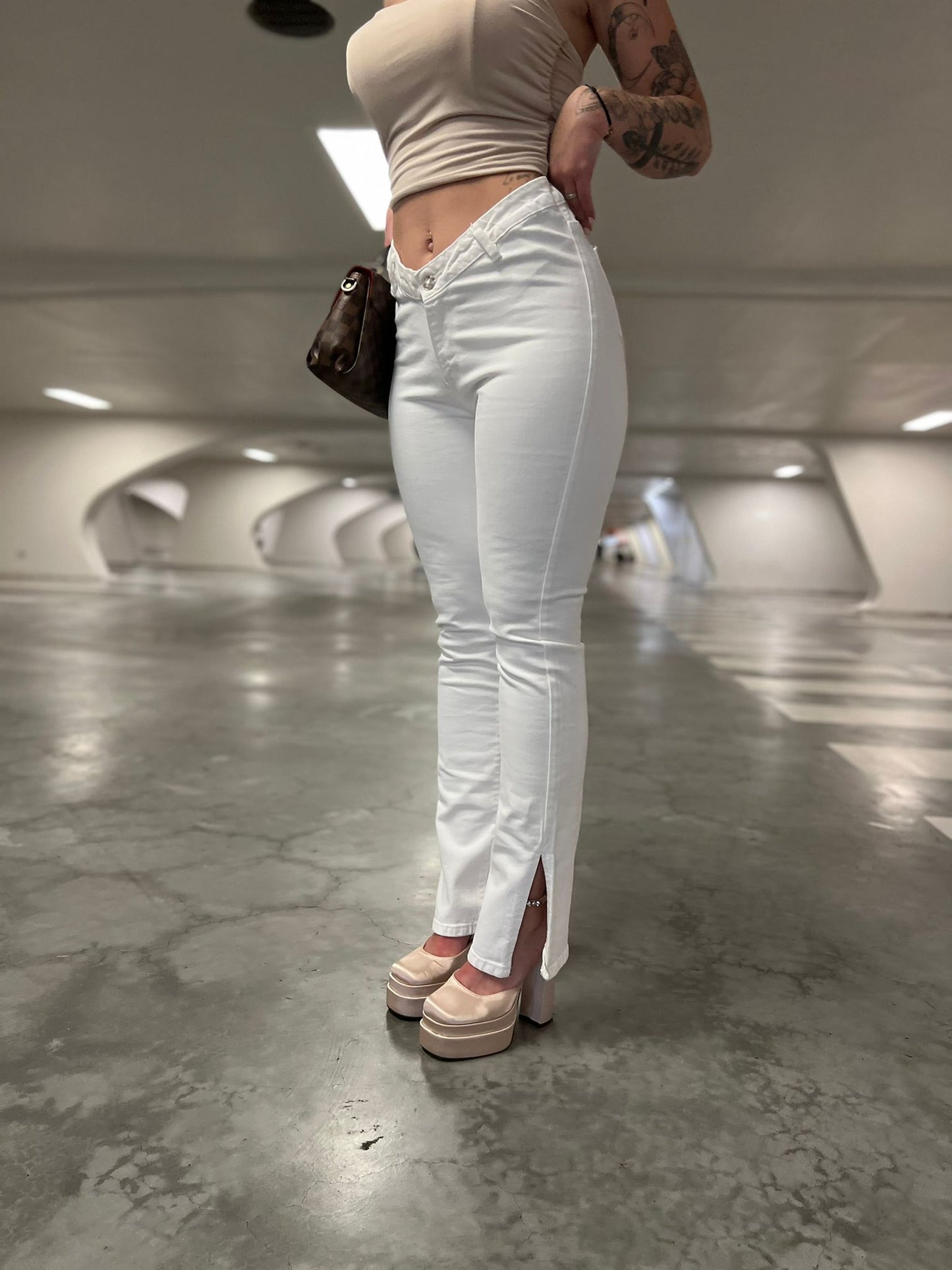 Jeans blanc à fente
